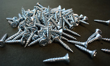 Chipboard steel screws