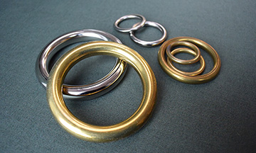 Anelli in metallo per aste